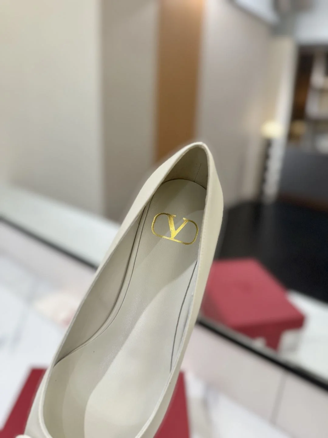 Valentino Flat Shoes Tailored 36216