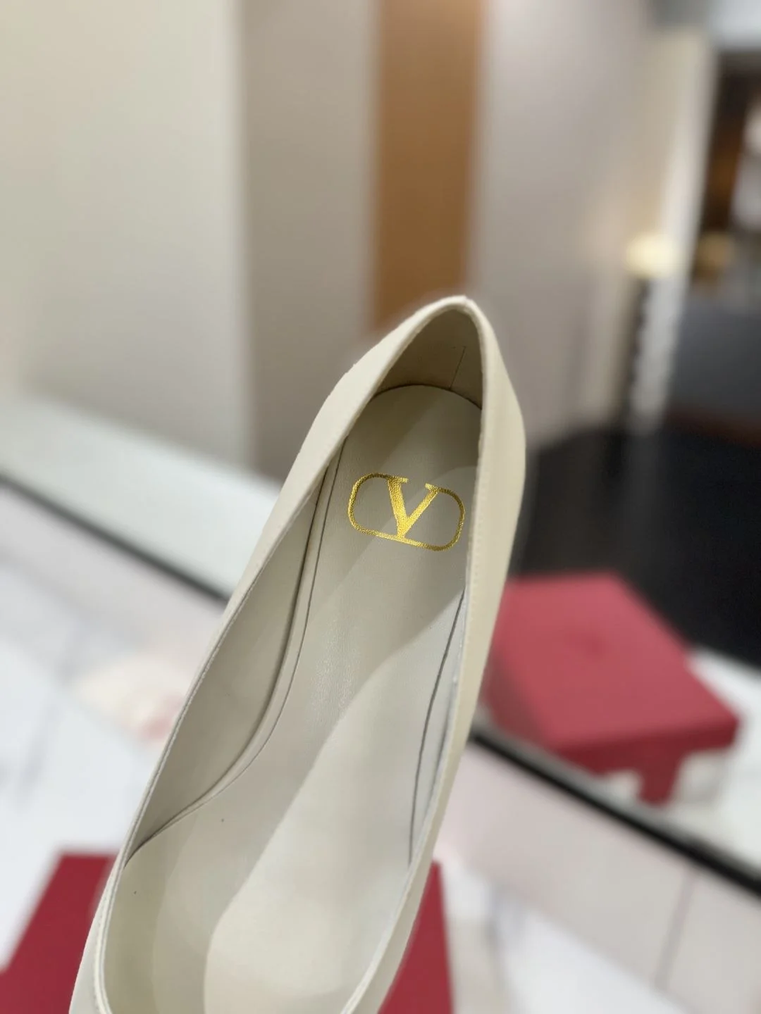 Valentino Flat Shoes Tailored 36216