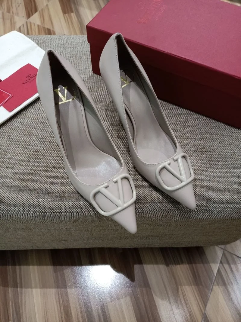 Valentino Heeled Shoes Reliable 36768