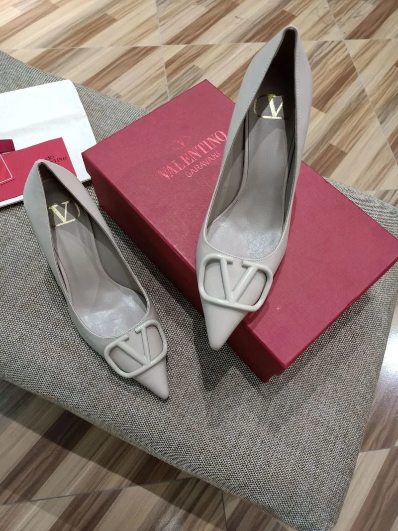 Valentino Heeled Shoes Reliable 36768