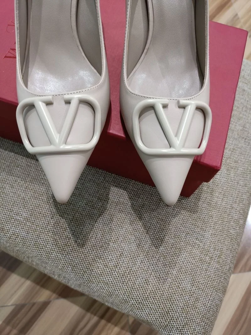 Valentino Heeled Shoes Reliable 36768