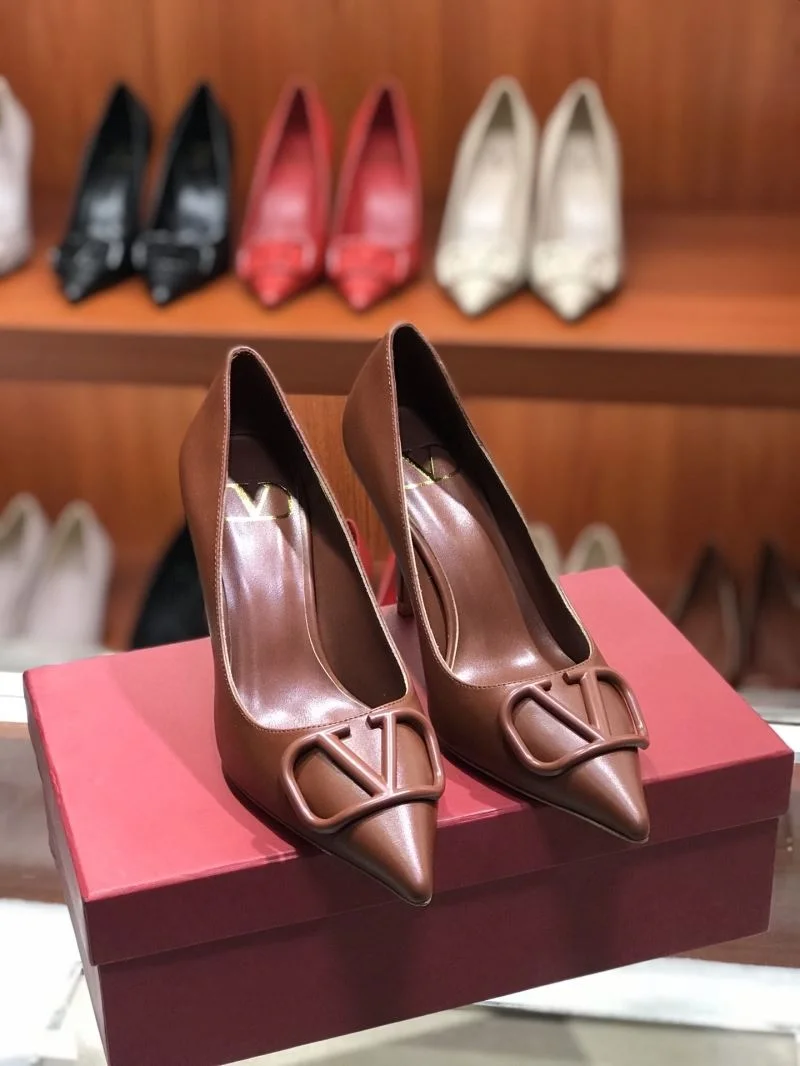 Comfortable Valentino Heeled Shoes 36770