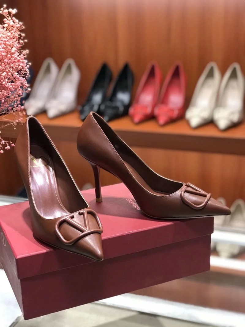 Comfortable Valentino Heeled Shoes 36770