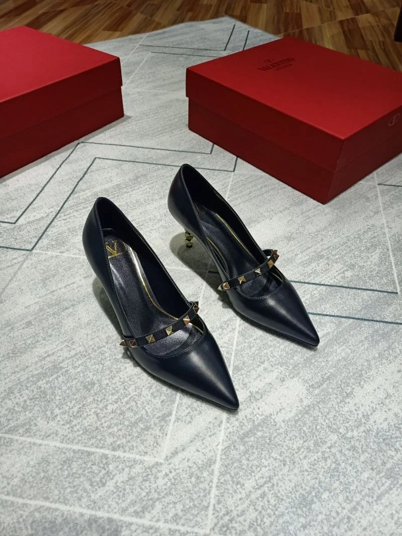 Valentino Heeled Shoes Cozy 36758