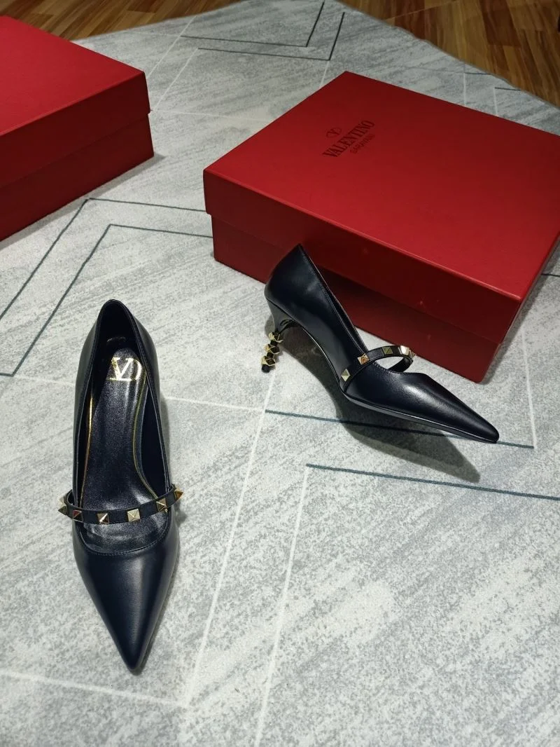 Valentino Heeled Shoes Cozy 36758