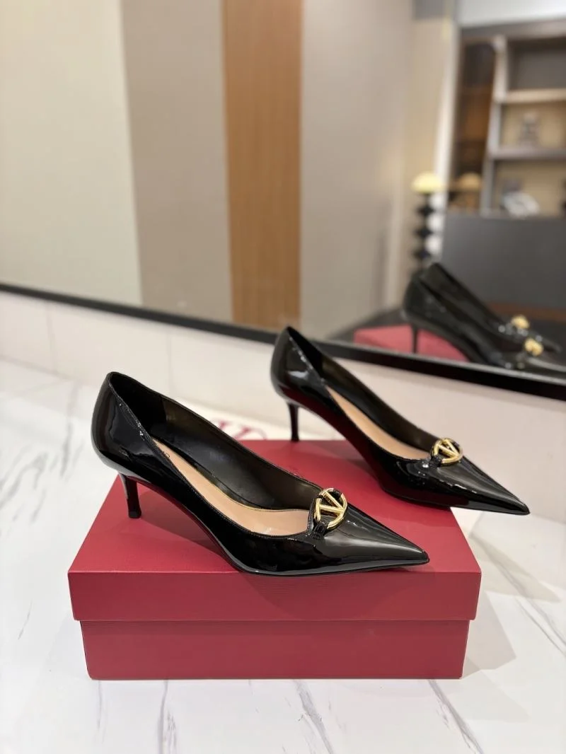 Valentino Heeled Shoes Reliable 36755