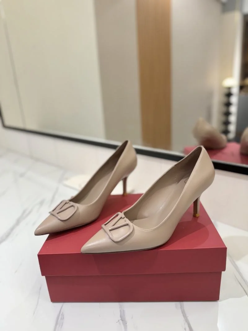 Durable Valentino Heeled Shoes 36734