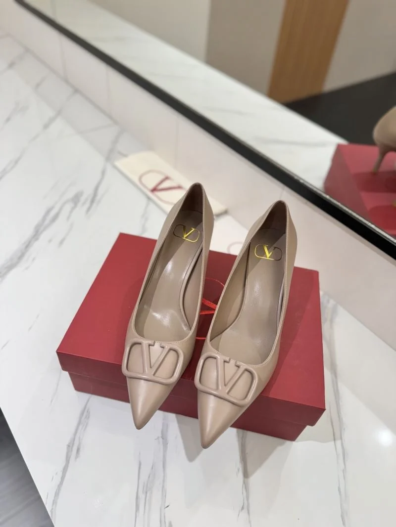 Durable Valentino Heeled Shoes 36734