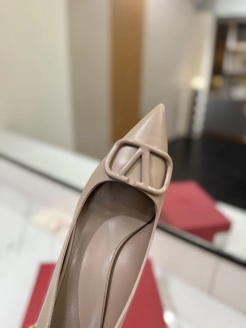 Durable Valentino Heeled Shoes 36734