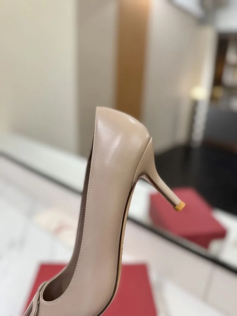 Durable Valentino Heeled Shoes 36734