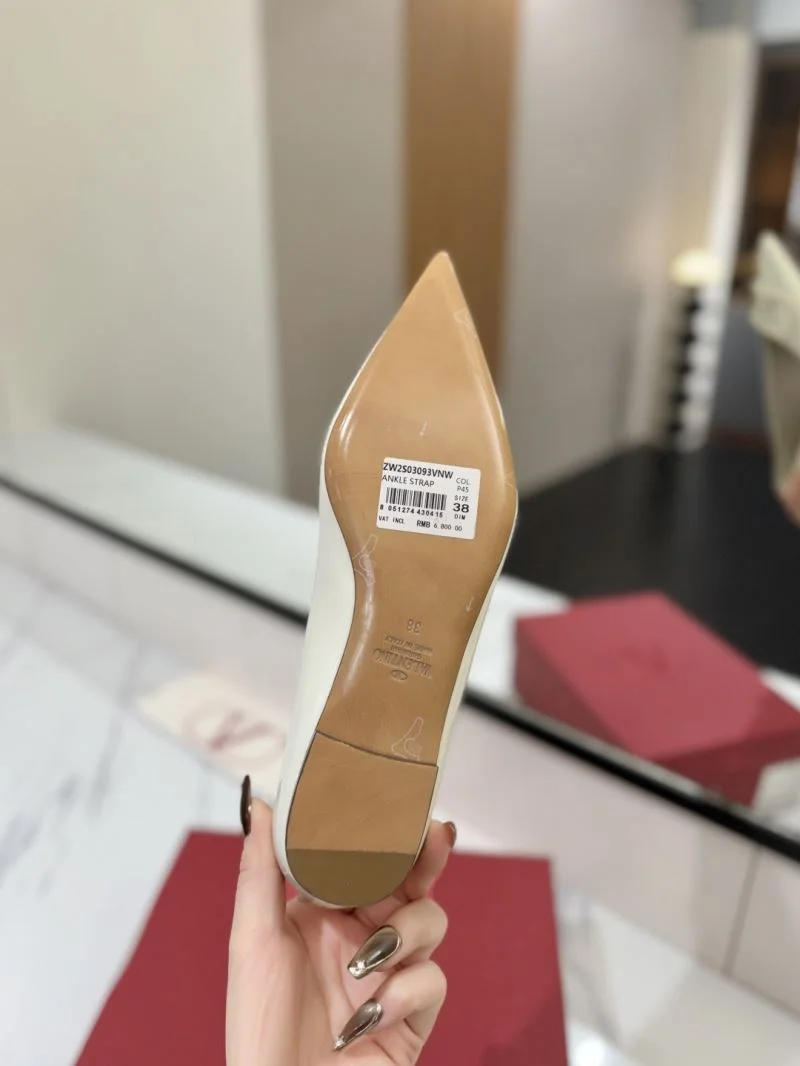 Valentino Heeled Shoes Modern 36729