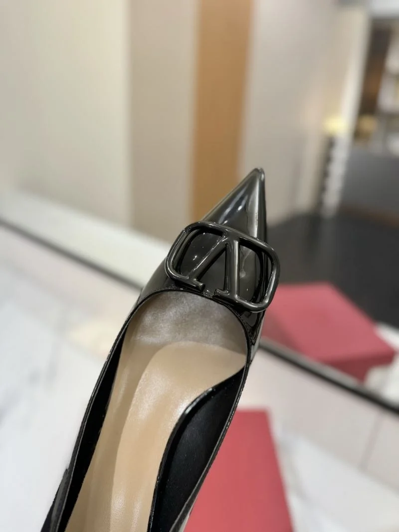 WrinkleFree Valentino Heeled Shoes 36730