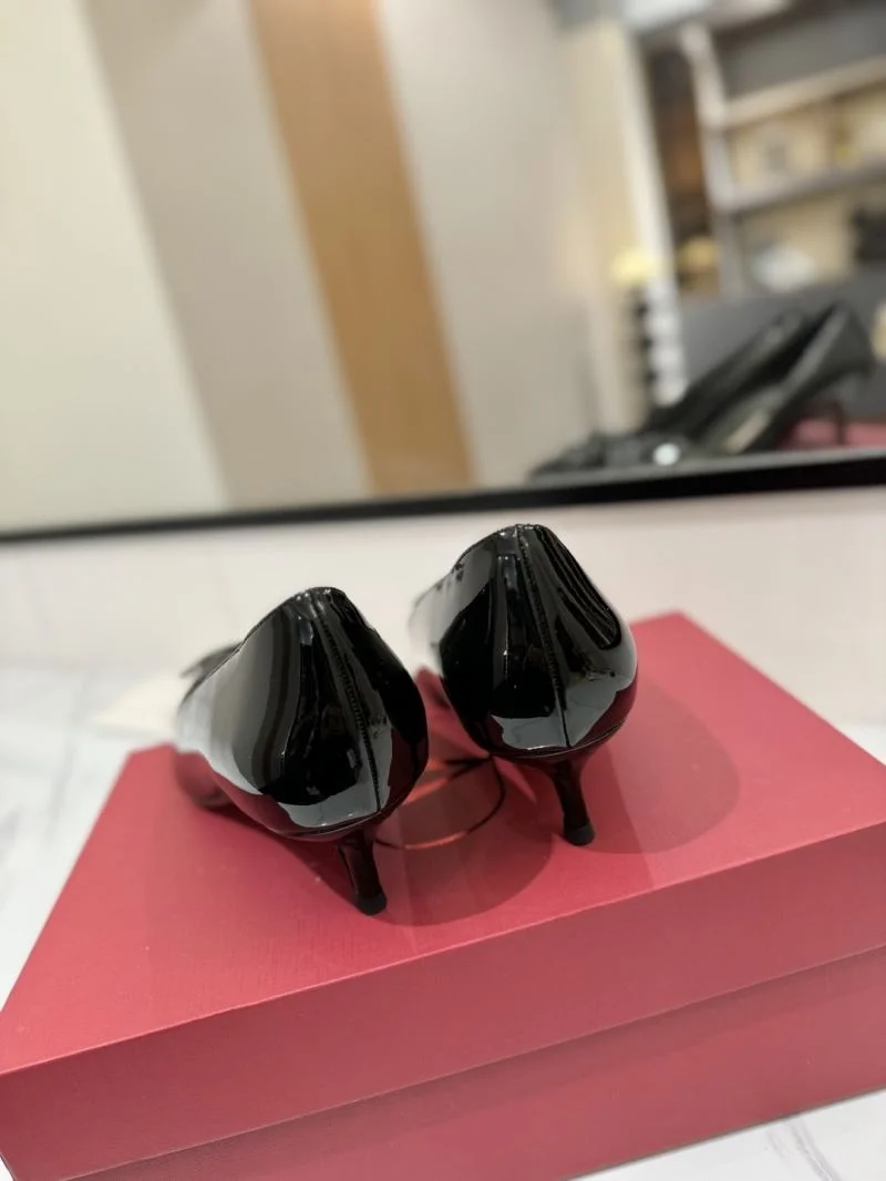 WrinkleFree Valentino Heeled Shoes 36730