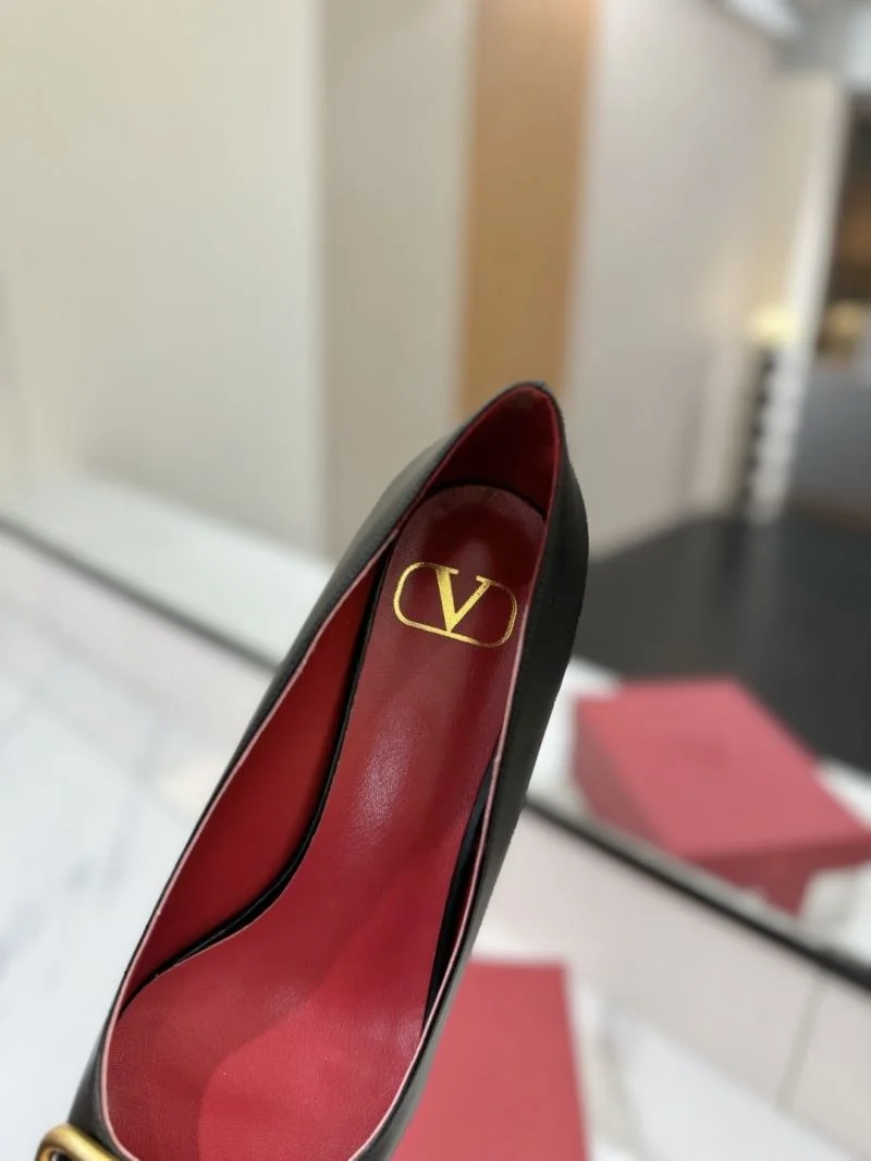 Valentino Heeled Shoes Unisex 36720