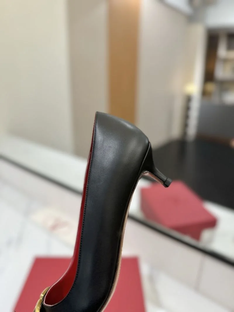 Valentino Heeled Shoes Unisex 36720