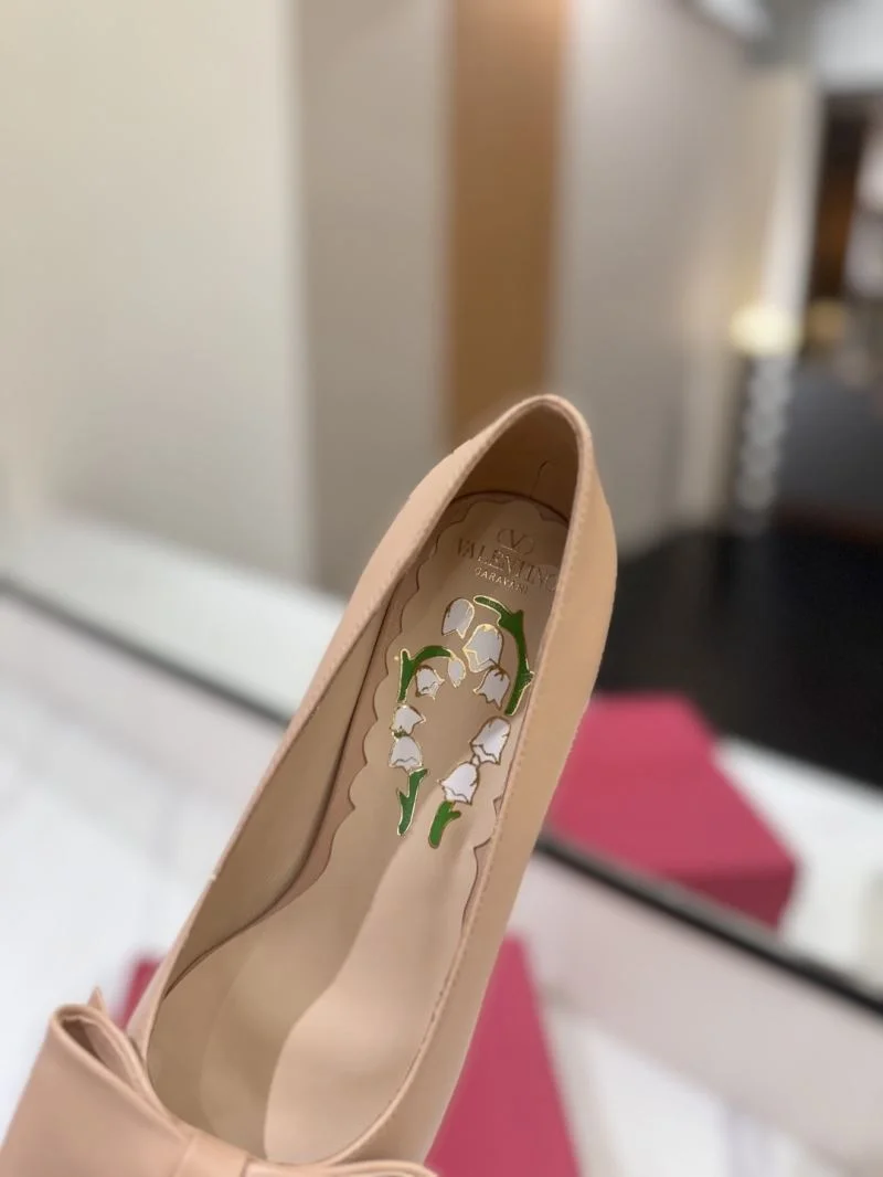 Bold Valentino Heeled Shoes 36713