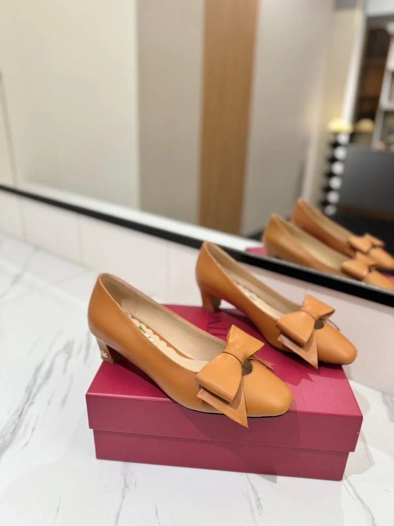 Stylish Valentino Heeled Shoes 36694