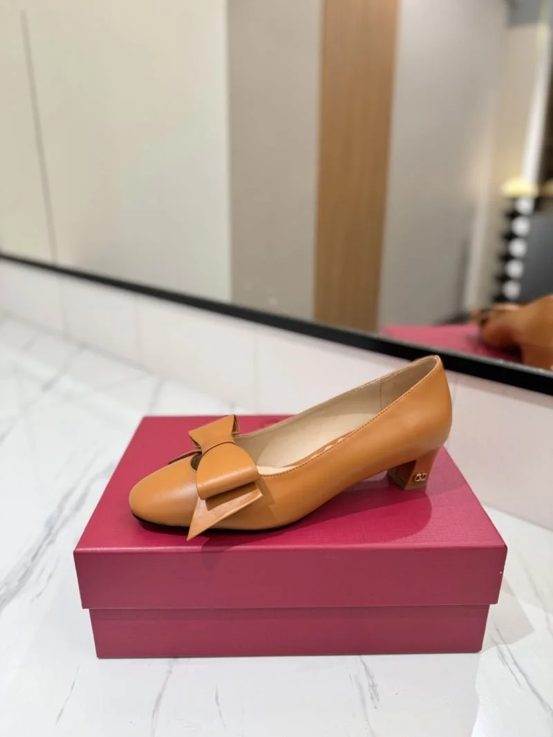 Stylish Valentino Heeled Shoes 36694