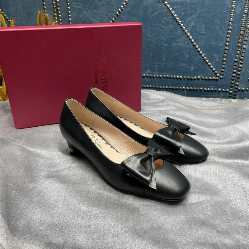 Chic Valentino Heeled Shoes 37118