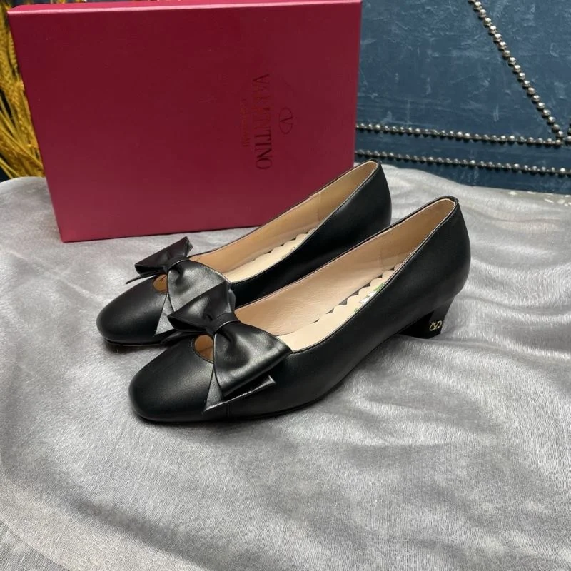Chic Valentino Heeled Shoes 37118