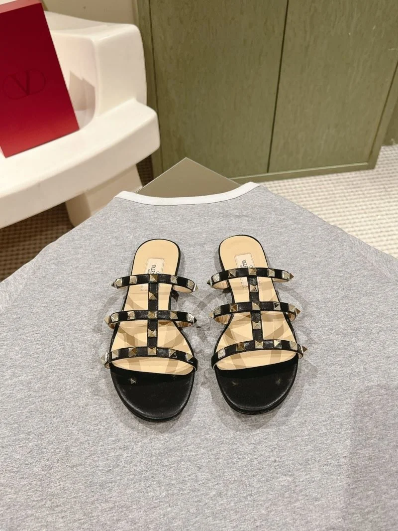 Trendy Valentino Heeled Shoes 37121