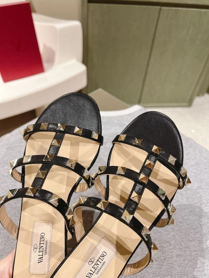 Trendy Valentino Heeled Shoes 37121