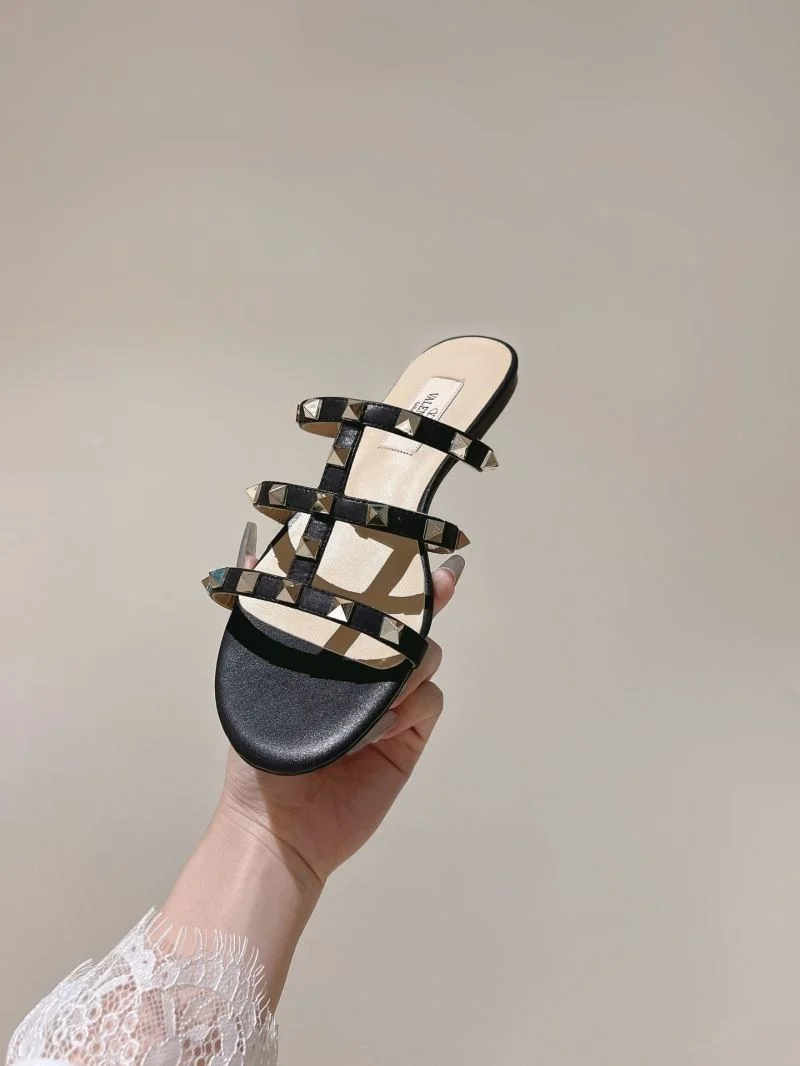 Trendy Valentino Heeled Shoes 37121