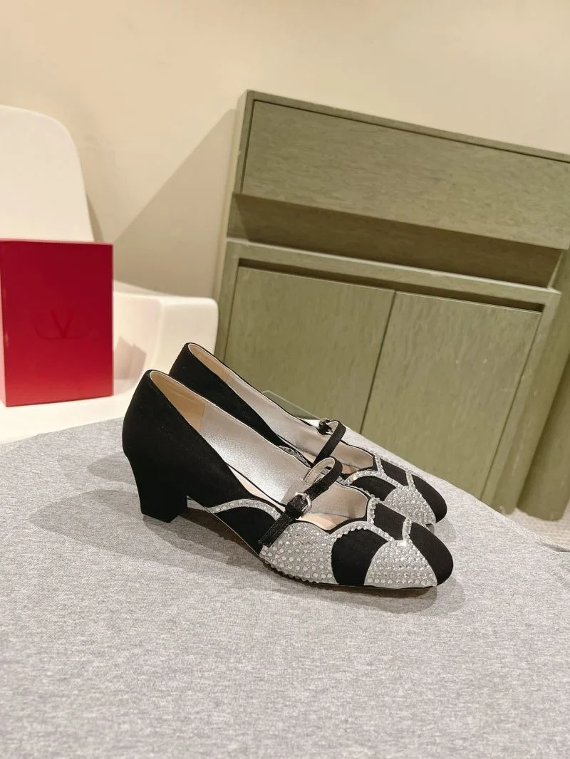 Bright Valentino Heeled Shoes 37107