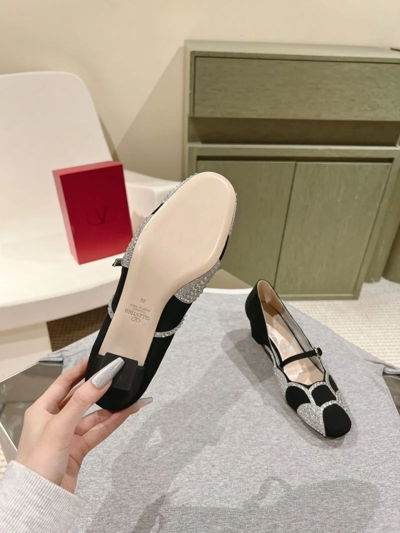 Bright Valentino Heeled Shoes 37107