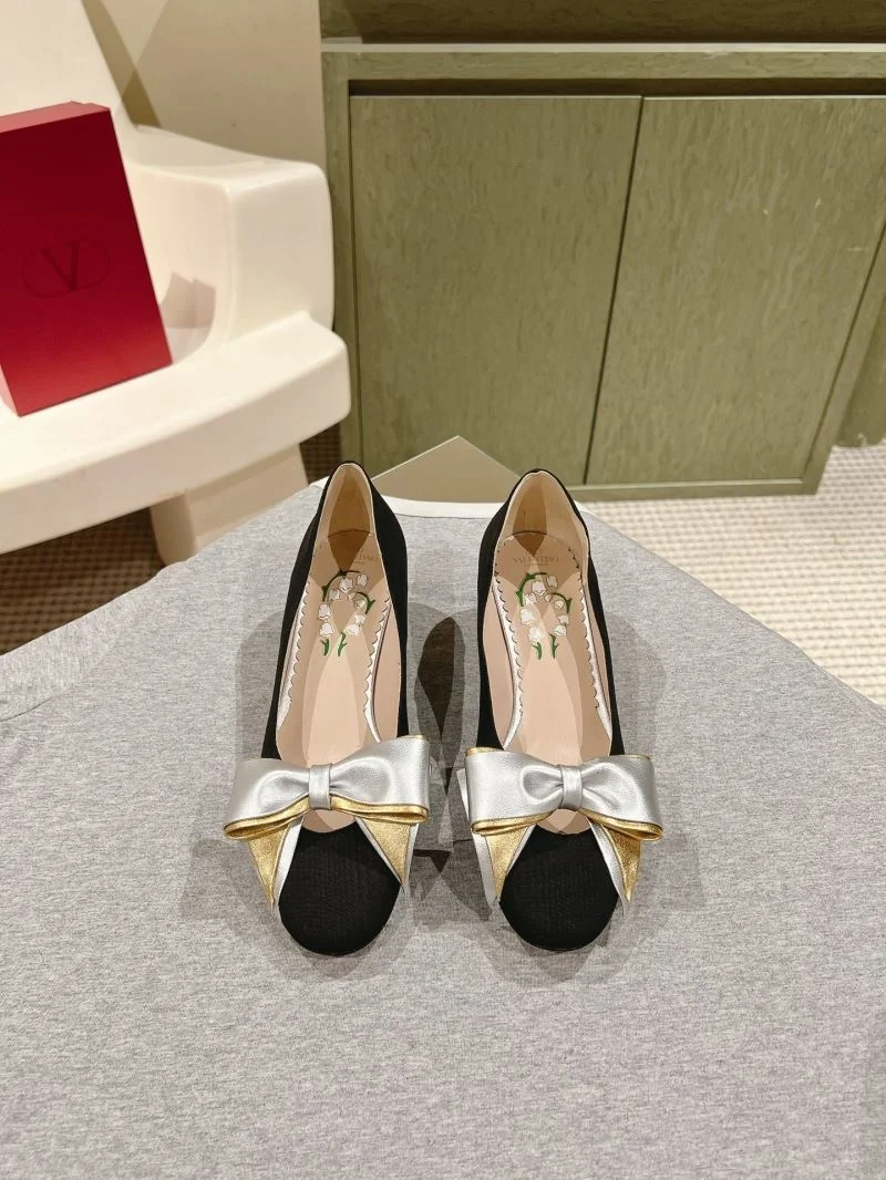 Classic Valentino Heeled Shoes 37102