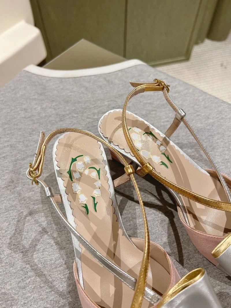 Attractive Valentino Heeled Shoes 37100