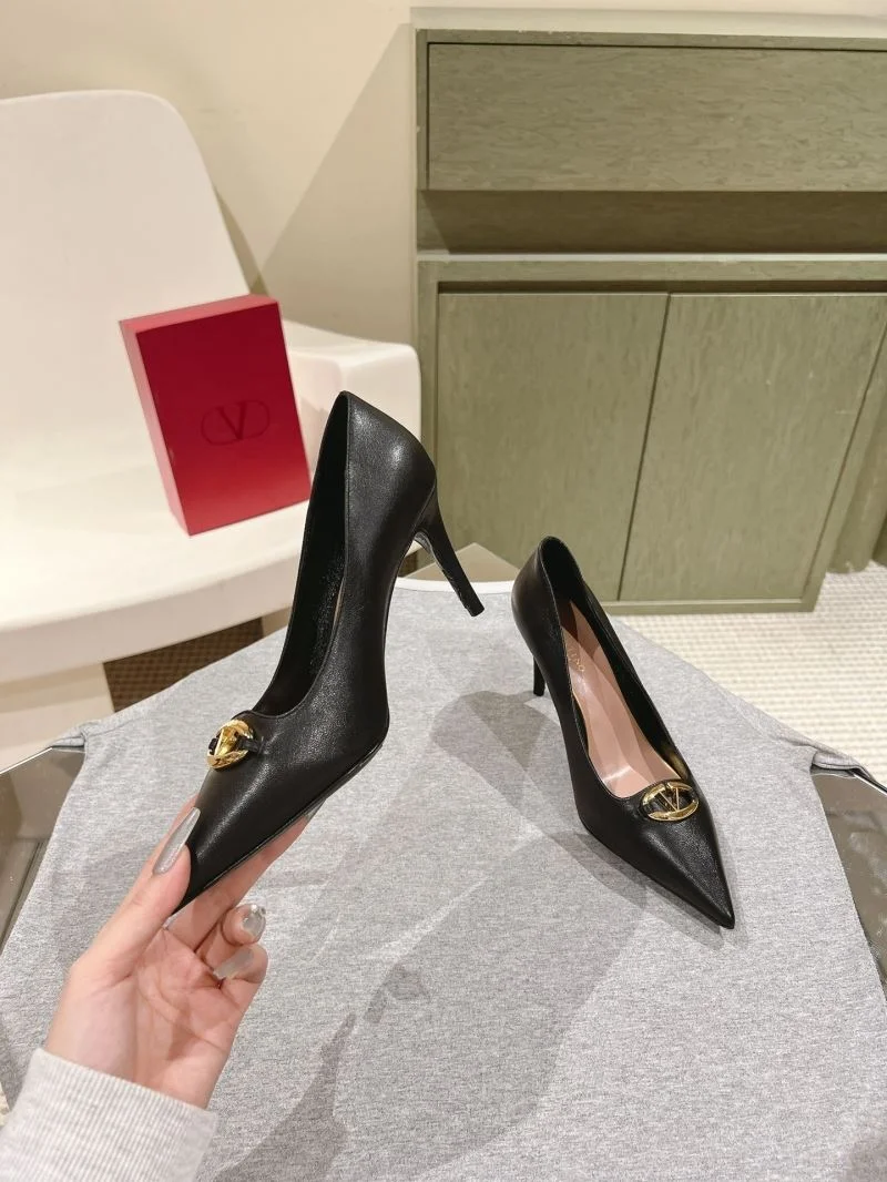 Valentino Heeled Shoes Durable 37073