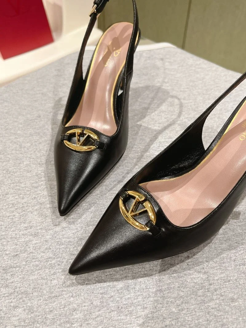 Fashionable Valentino Heeled Shoes 37088