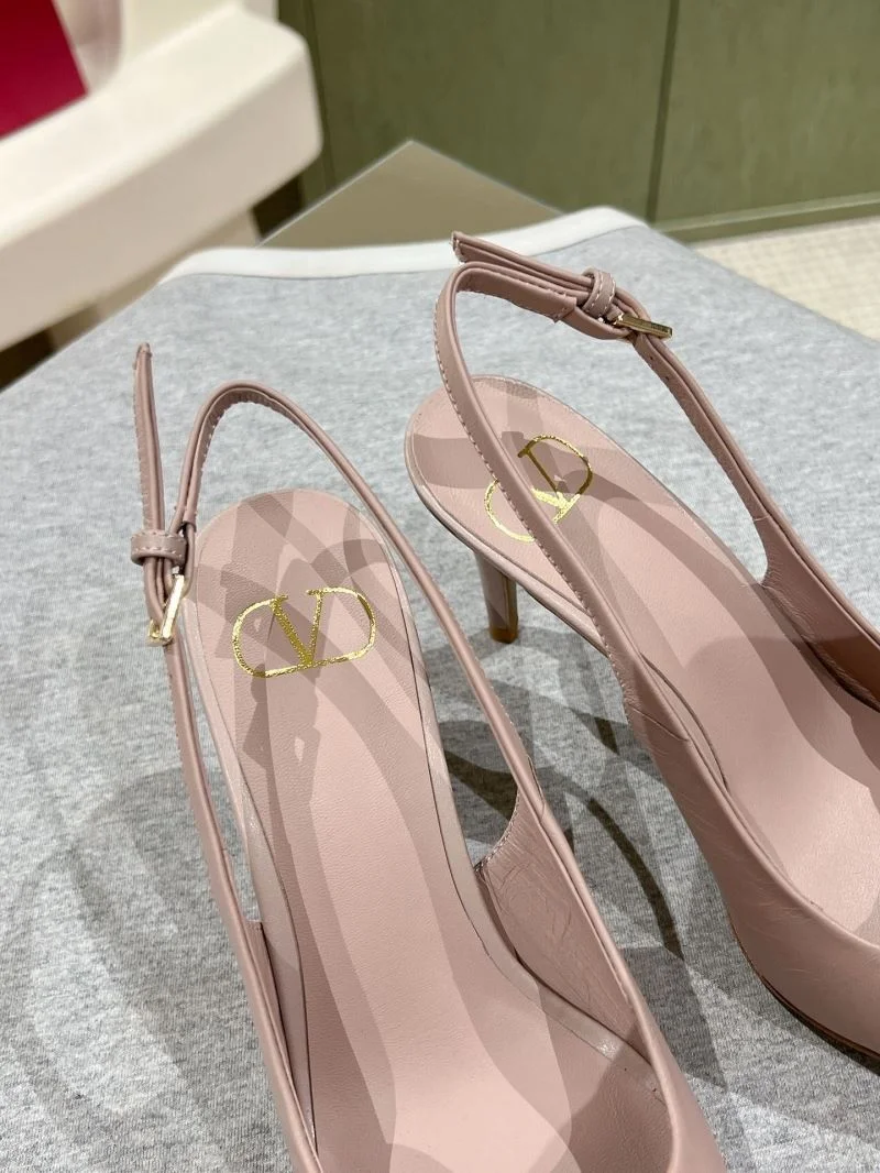 Valentino Heeled Shoes Durable 37089