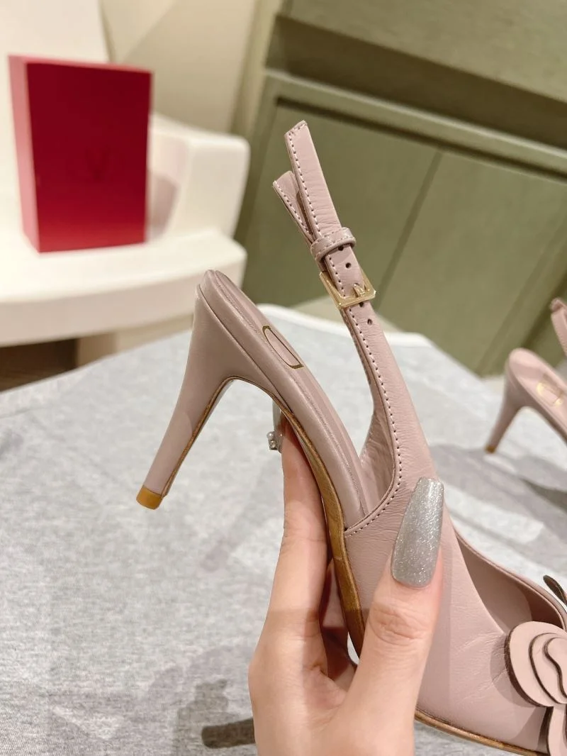 Valentino Heeled Shoes Durable 37089