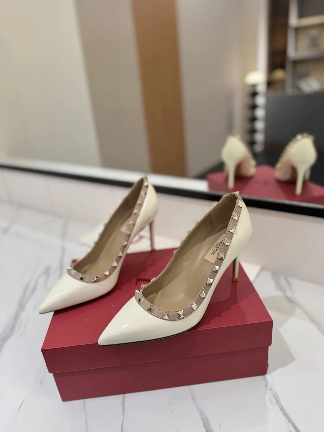Seasonal Valentino Heeled Shoes 36217