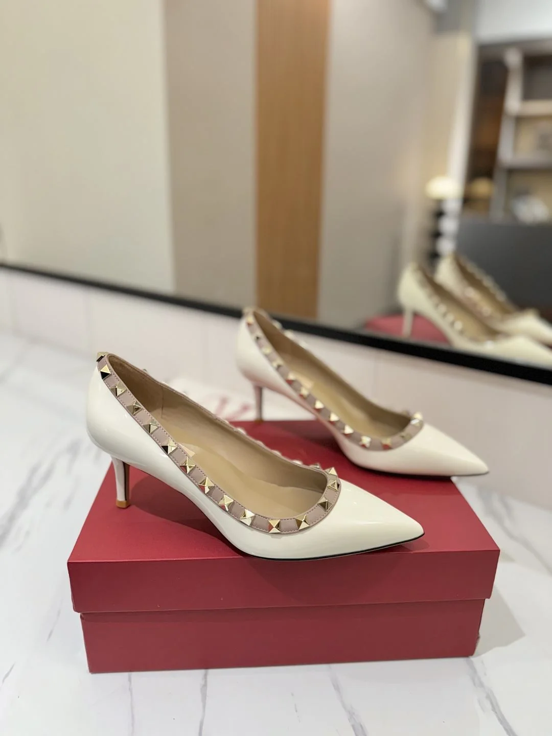 Lightweight Valentino Heeled Shoes 36214