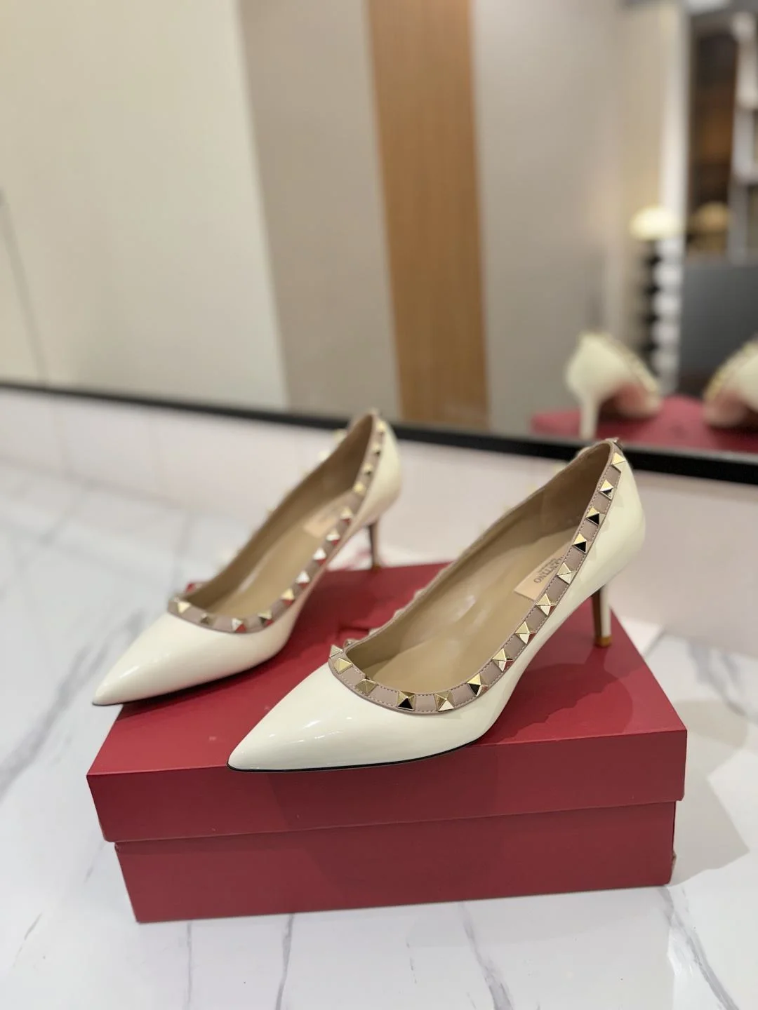 Lightweight Valentino Heeled Shoes 36214