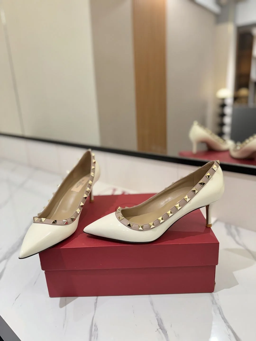 Lightweight Valentino Heeled Shoes 36214