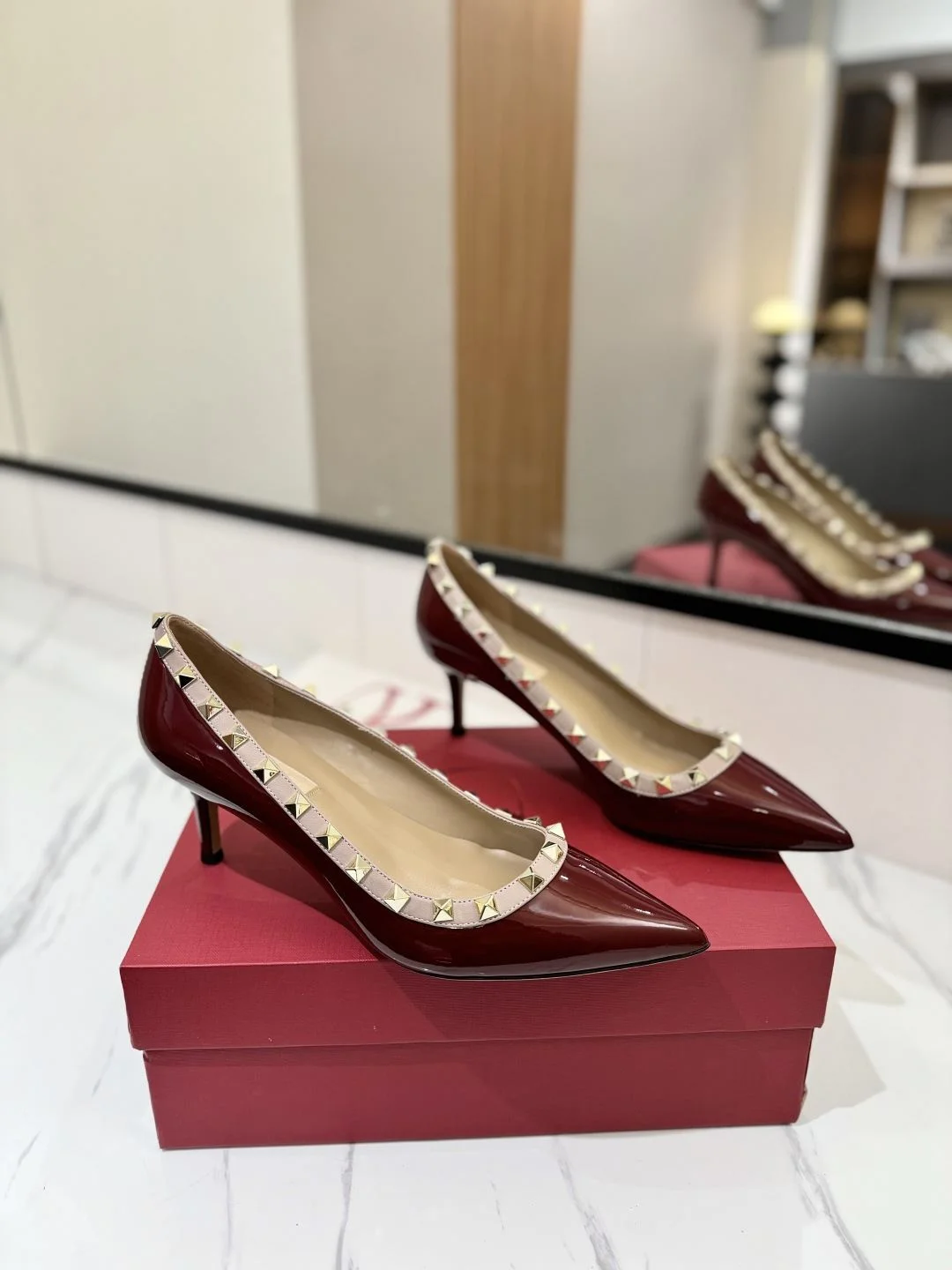 Valentino Heeled Shoes TimelessDesign 36203