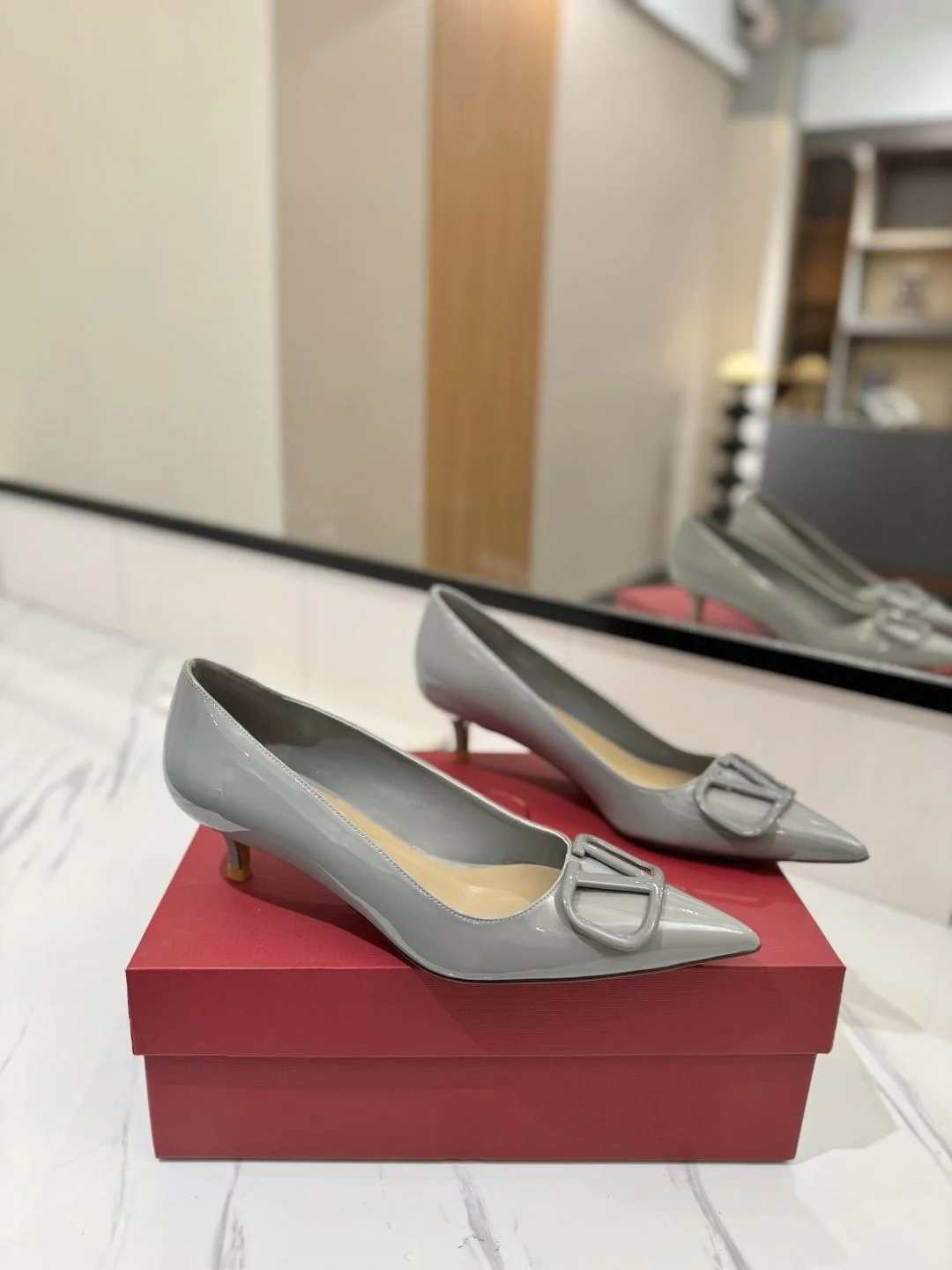 Valentino Heeled Shoes Premium 36208
