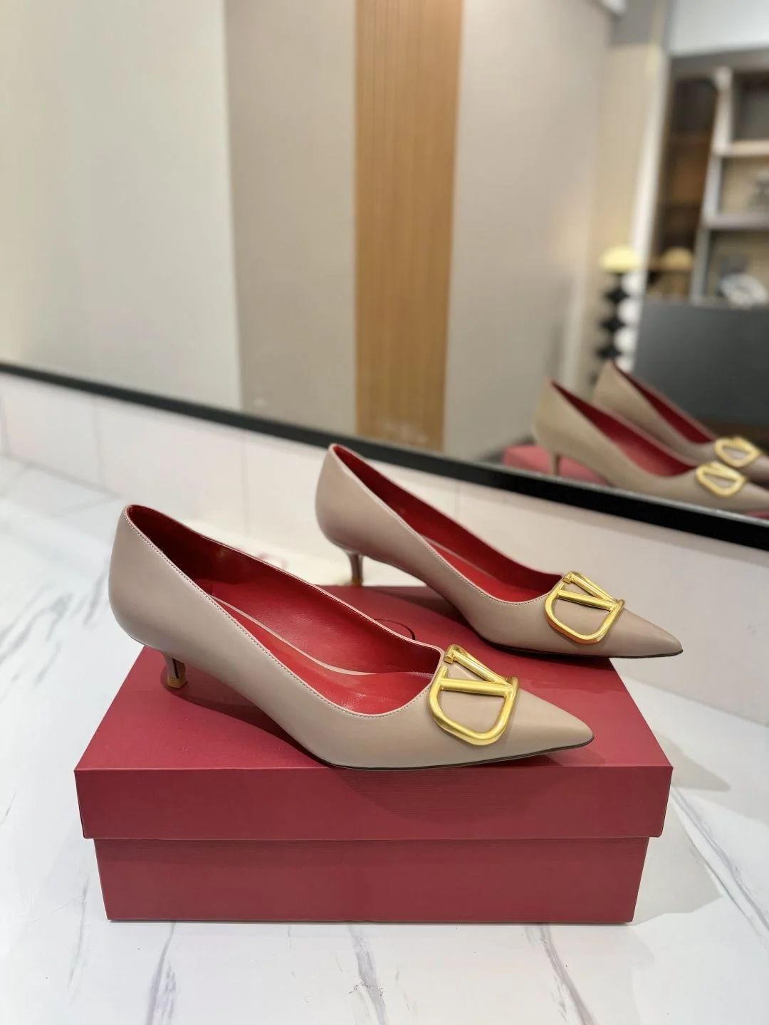 Valentino Heeled Shoes Breathable 36191