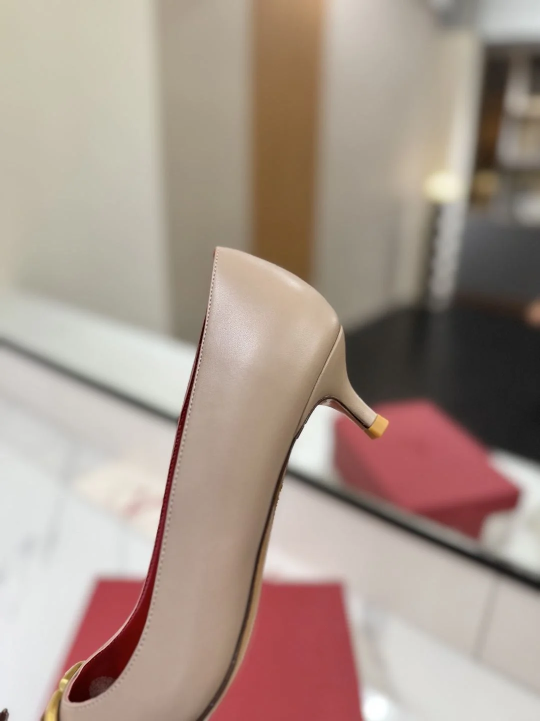 Valentino Heeled Shoes Breathable 36191