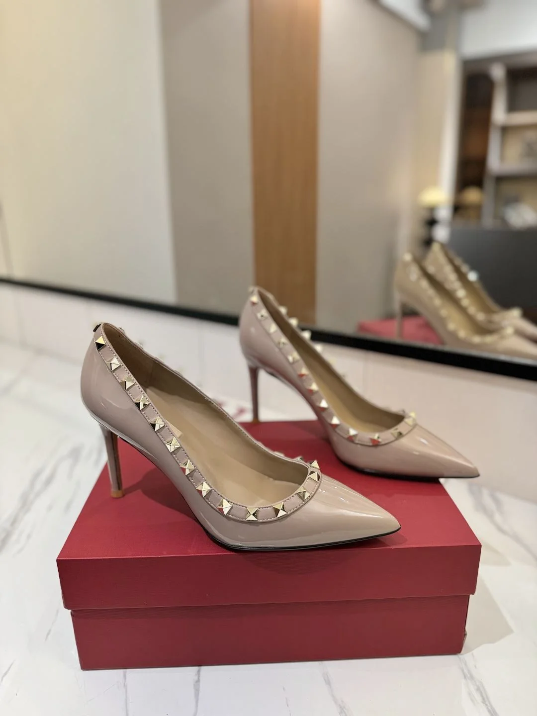 DailyWear Valentino Heeled Shoes 36212