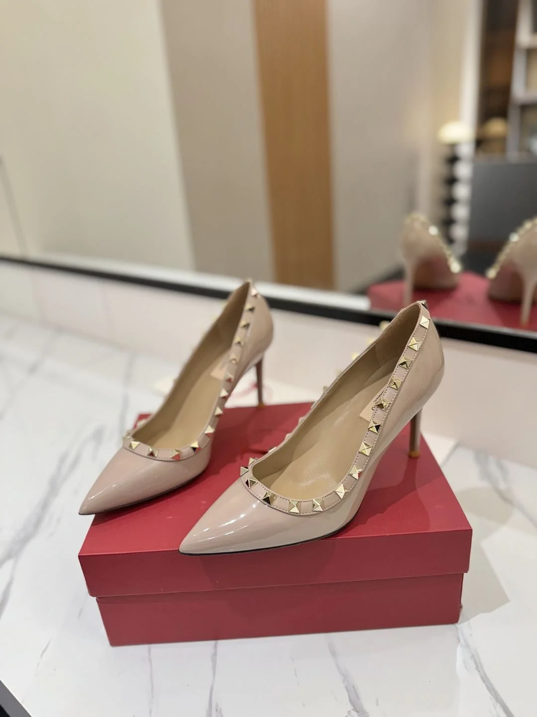 DailyWear Valentino Heeled Shoes 36212