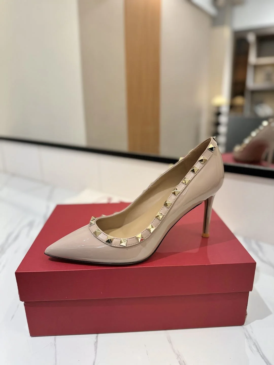 DailyWear Valentino Heeled Shoes 36212