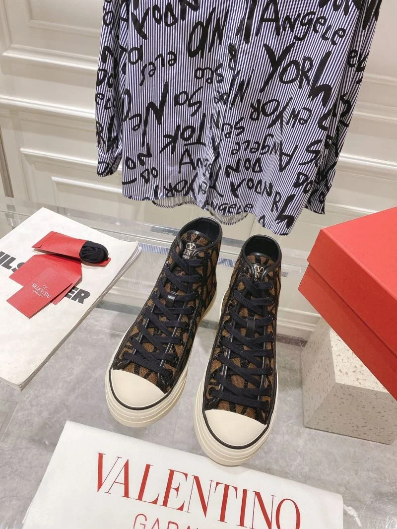 Classic Valentino High Shoes 36282
