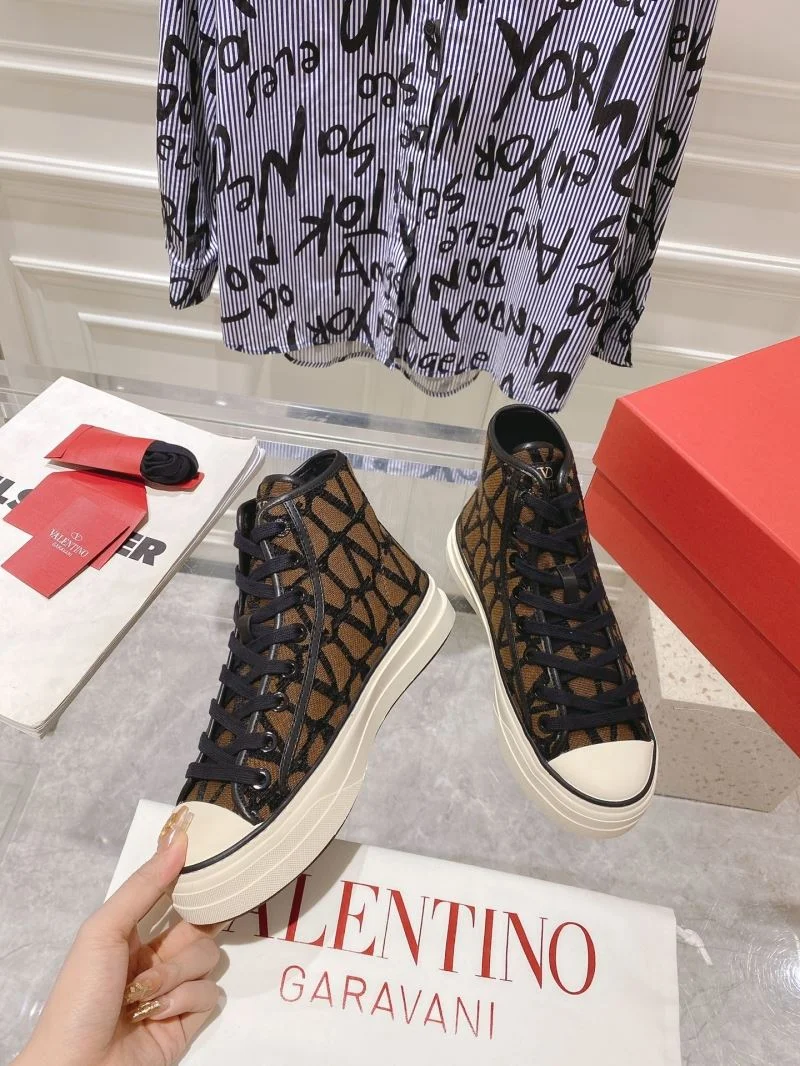 Classic Valentino High Shoes 36282