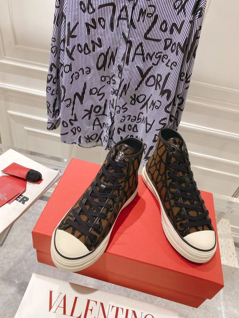 Classic Valentino High Shoes 36282