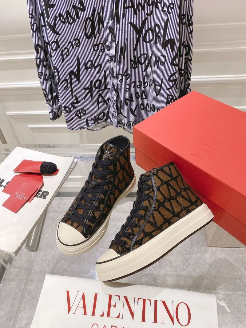 Classic Valentino High Shoes 36282